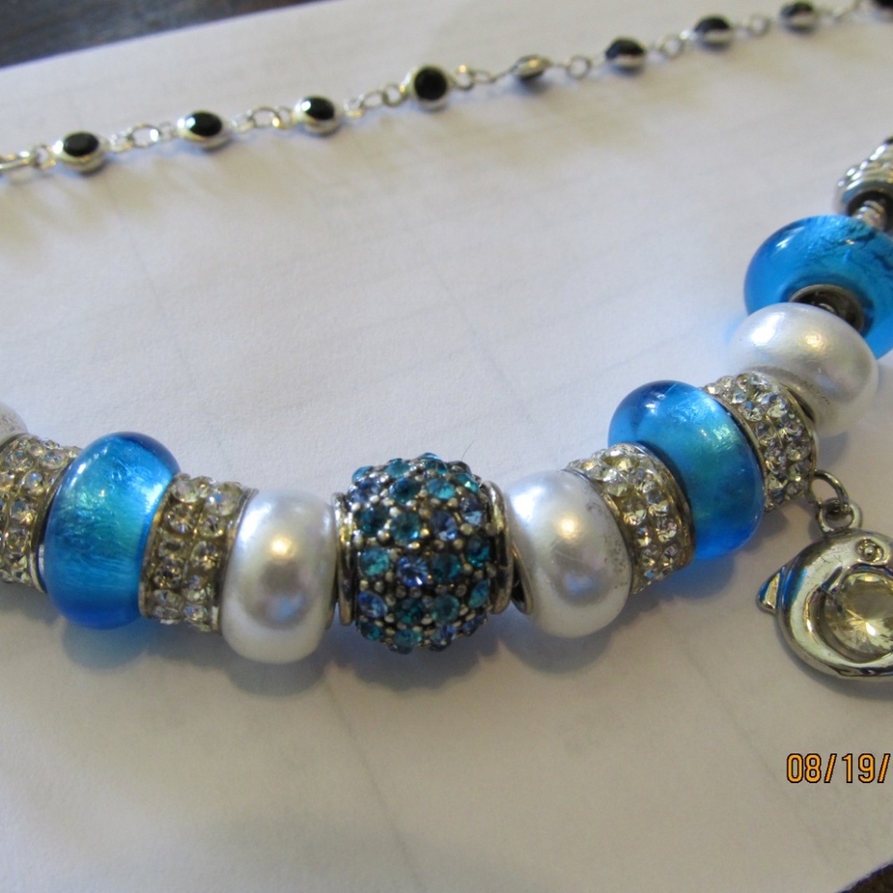 Bella Perlina Bead Dolphin Charm Bracelet - Picture 5 of 5